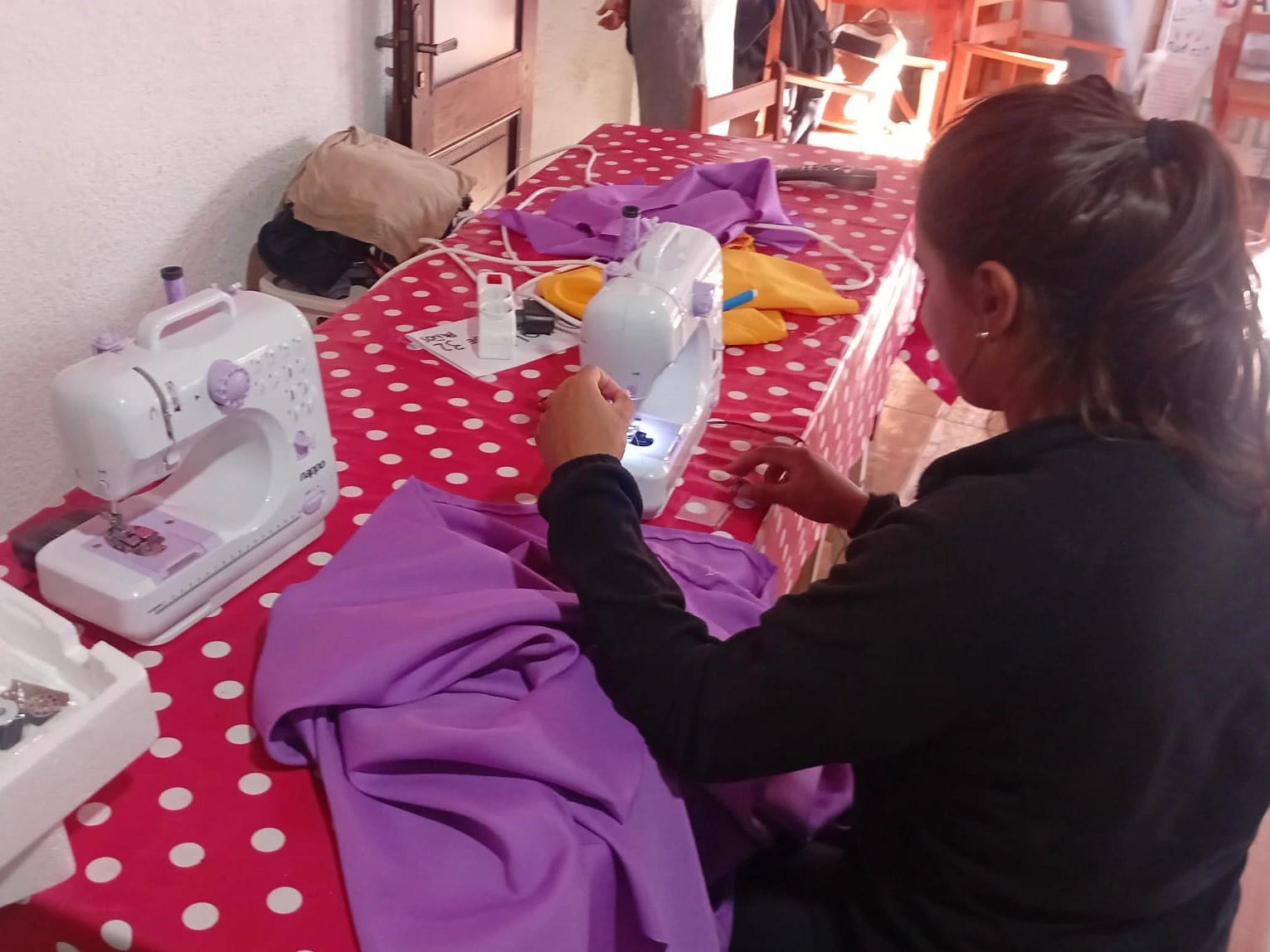 Máquinas de coser donadas al Centro Juvenil Construyendo Valores del INISA